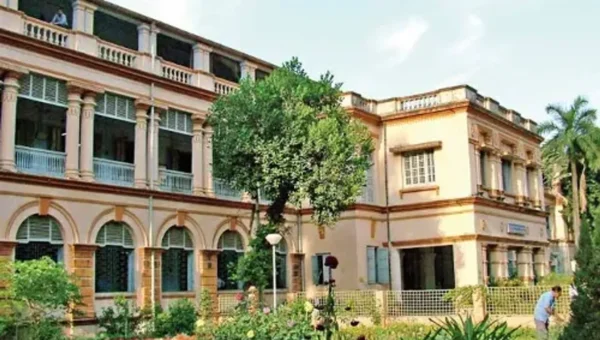 Hold offline exams, teachers tell West Bengal education minister