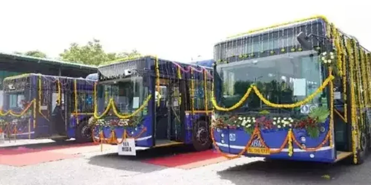 Delhi govt approves 1,500 low floor electric buses
