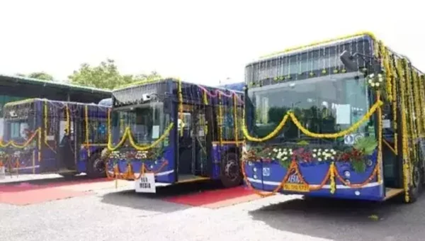 Delhi govt approves 1,500 low floor electric buses