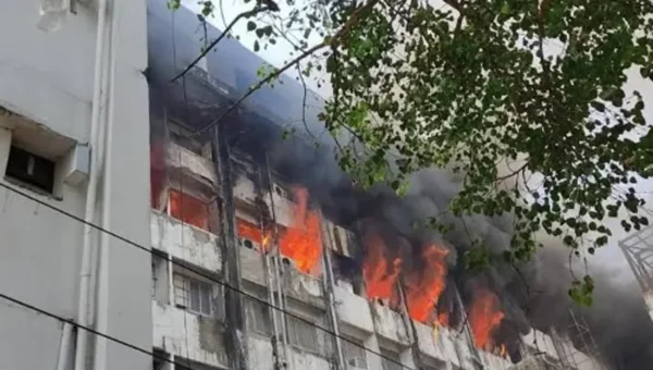 Fire destroys several offices at Visvesvaraya Bhavan in Patna, no casualties