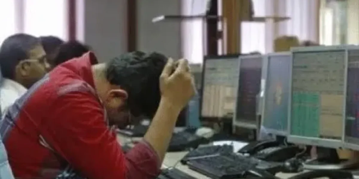 Markets fall for 5th day; Sensex cracks 817 points in early trade