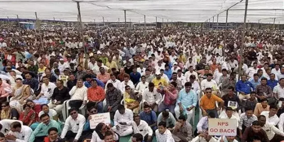 Gujarat government employees hit the streets, but BJP unruffled