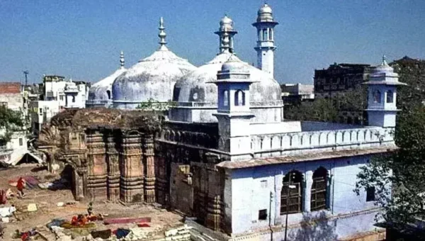 Gyanvapi Mosque Row: SC stays interim order on securing Shivling, transfers case to Varanasi district judge