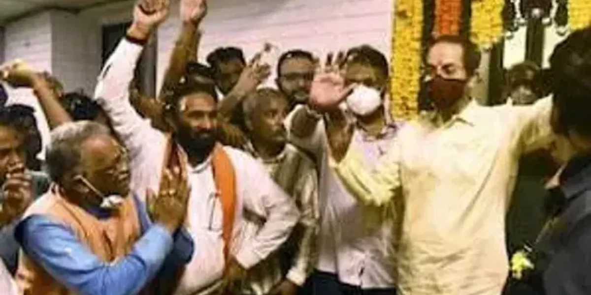 CM Uddhav Thackeray calls off 11:30 AM meeting with Shiv Sena MLAs