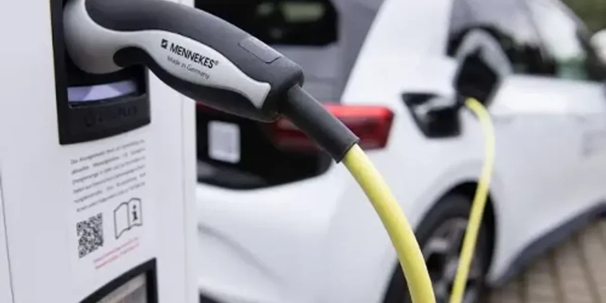 Electric vehicle sales likely to grow by 33 per cent by 2028