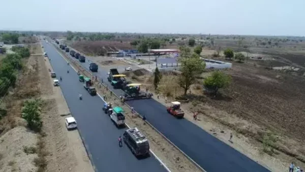 NHAI creates Guinness World Record by continuously laying 75 km of bituminous lane on NH 53