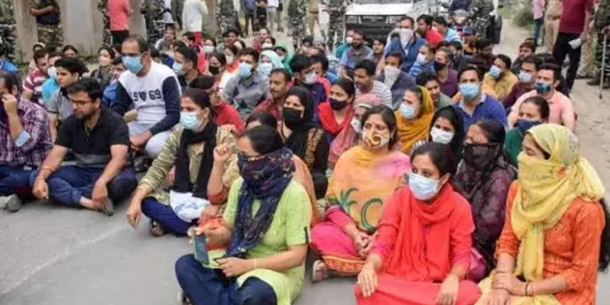 Targeted killings: Minority employees in Kashmir to be placed in eight safe zones