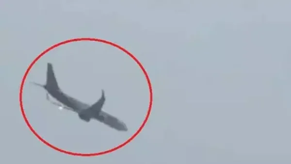 Delhi-bound SpiceJet Flight with 185 passengers catches fire mid-air