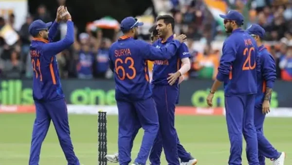 India beat Ireland by seven wickets in first T-20 International of two-match series at Dublin
