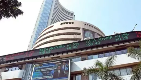 Stock Market: Sensex down 250 points, Nifty sub 16,600; Infosys lags