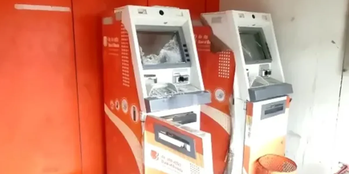 Unsuccessful attempt to break open two ATMs of Bank of Baroda in Ankleshwar