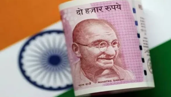 Govt authorises SBI to issue and en-cash Electoral Bonds from today