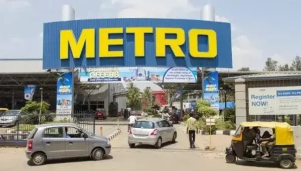 Mukesh Ambani, Jeff Bezos to bid for German retailer Metro AG’s India operations