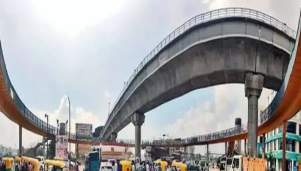 Ahmedabad: Circular foot overbridge going round in circles