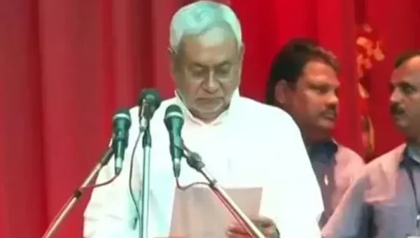 Nitish Kumar takes oath as Chief Minister for eighth time