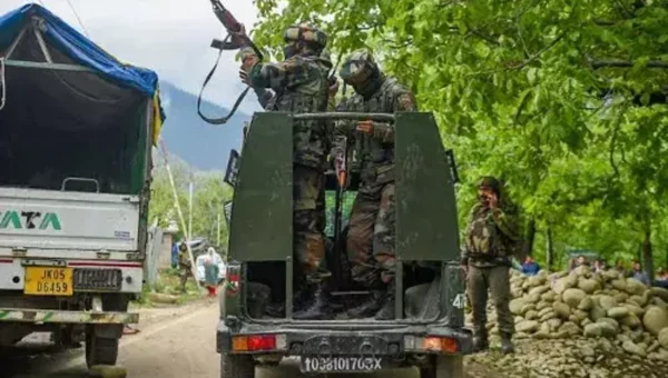 Cop injured in encounter between militants, security forces in Srinagar’s Nowhatta