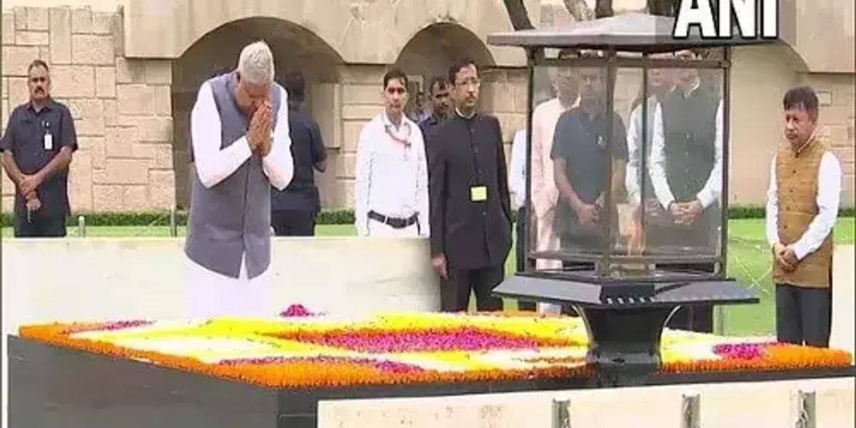 VP-elect Jagdeep Dhankhar pays homage to Mahatma Gandhi at Rajghat