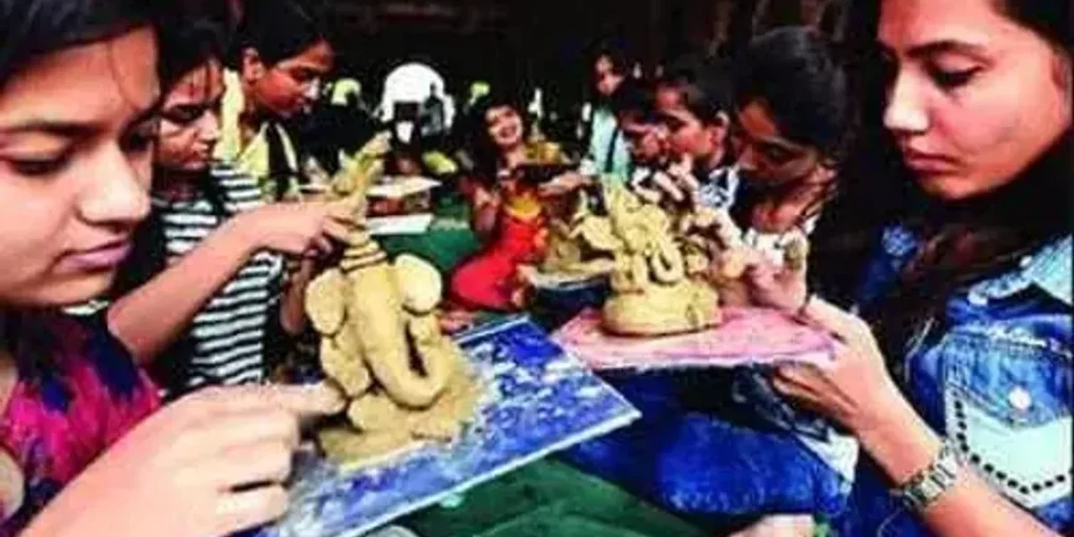 Barodians sculpt own idols for Ganeshotsav at home!