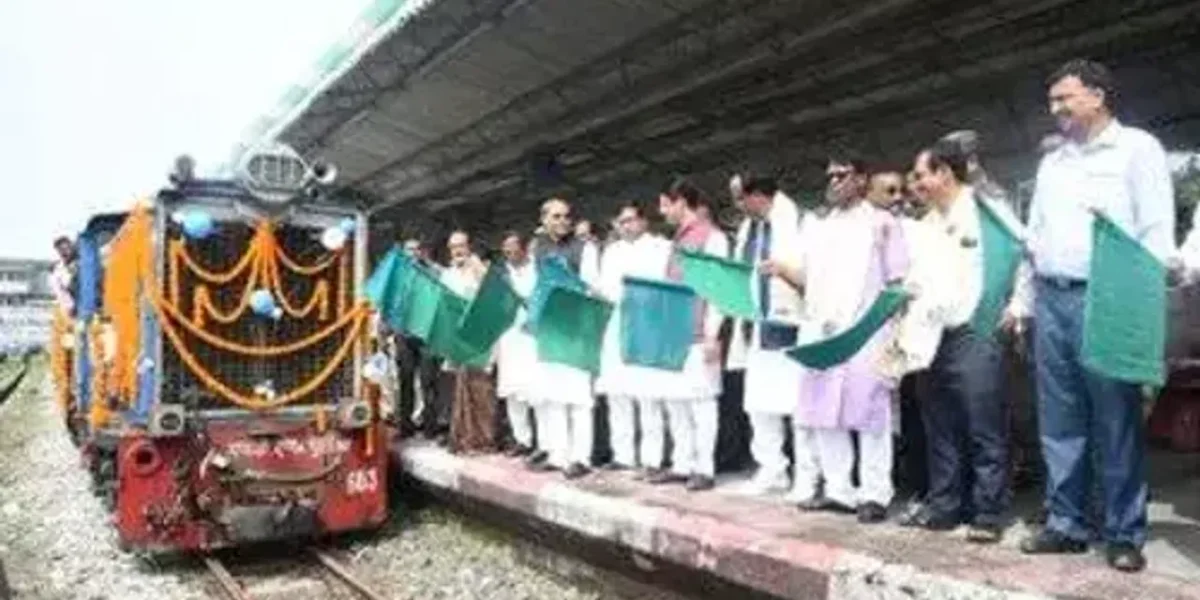 Darjeeling’s iconic Toy Train gets a makeover, now gets Vistadome coach and restaurant