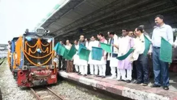 Darjeeling’s iconic Toy Train gets a makeover, now gets Vistadome coach and restaurant