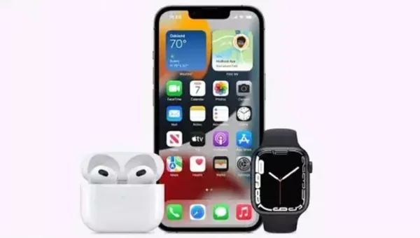 Apple watch series 8, iPhone 14 launched