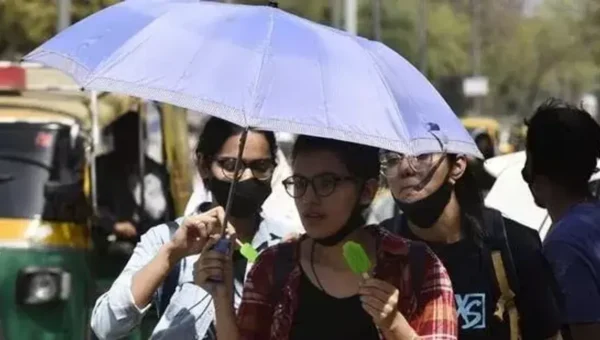 Gujarat: Temperature soars, rain likely on Friday