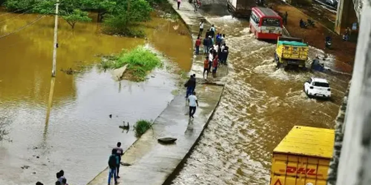 Heavy rain in Bengaluru wreaks havoc as vehicles float on inundated roads
