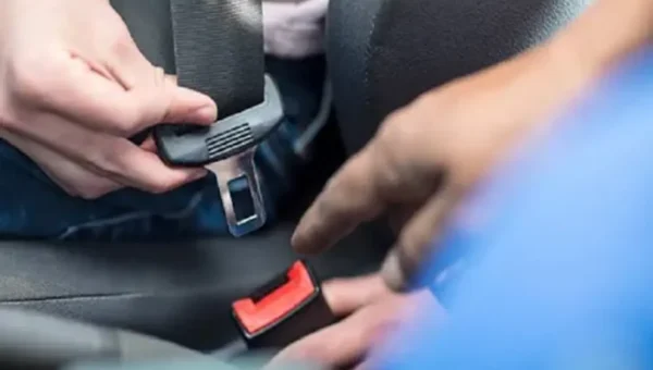 Govt to make seatbelts mandatory for all car passengers
