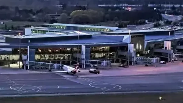 Australian airports to face disruption in services, ground staffers to go on strike
