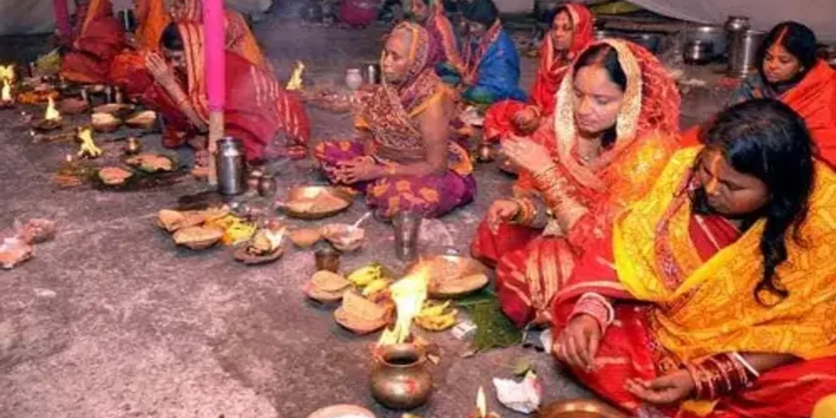 Railway Minister Ashwini Vaishnaw announces extra berths for Chhath Puja
