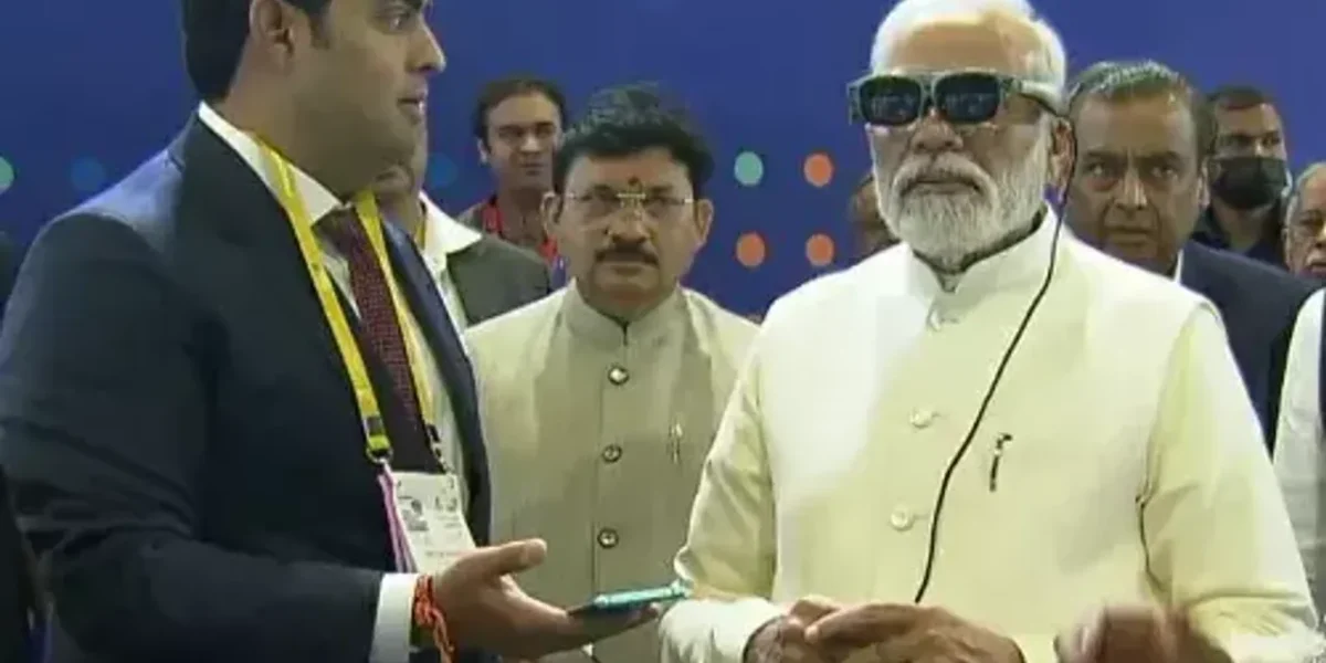 PM Modi inaugurates IMC 2022 exhibition, experiences 5G tech by different operators