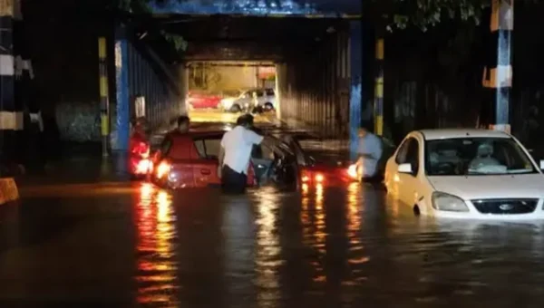 Bengaluru flooded after overnight rain, yellow alert issued