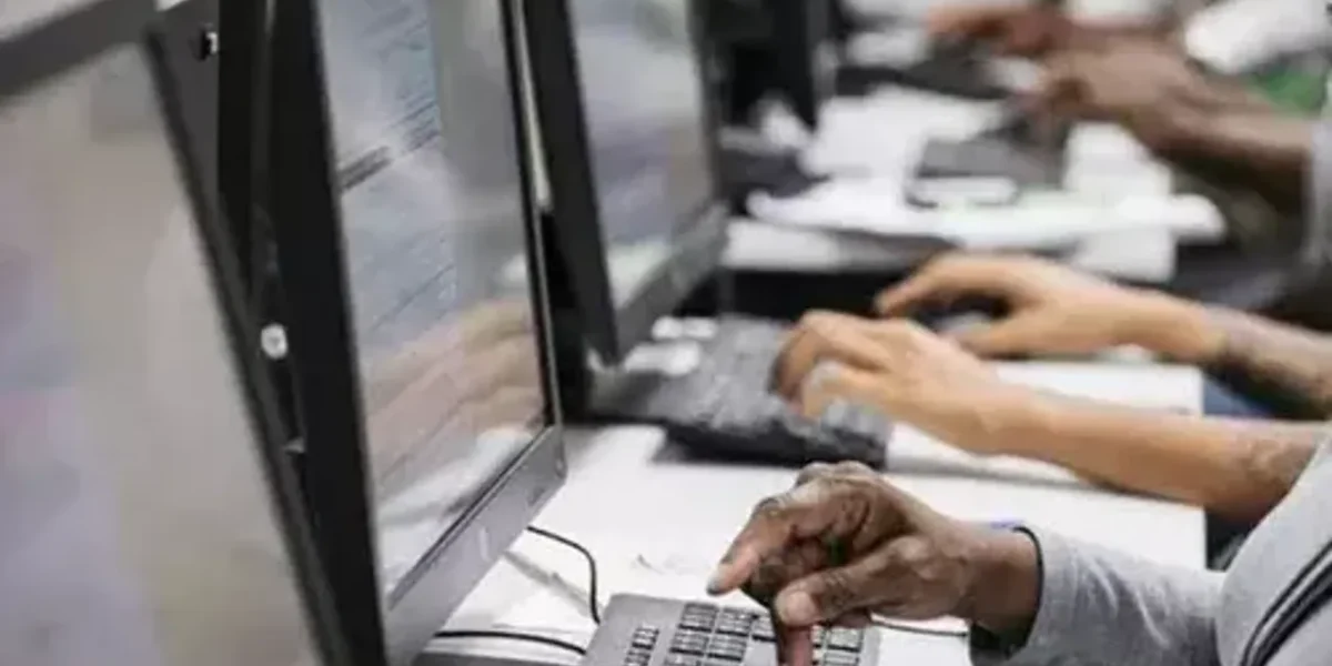 IT sector dials down on contract staffing