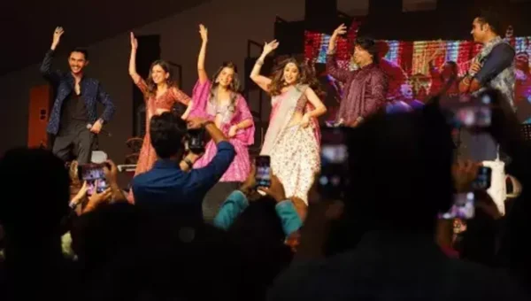 Ae haloo! Madhuri Dixit grooves on Boom Padi and celebrates the festive season with Maja Ma cast
