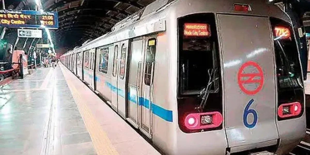 Delhi metro extends train timings for cricket fans