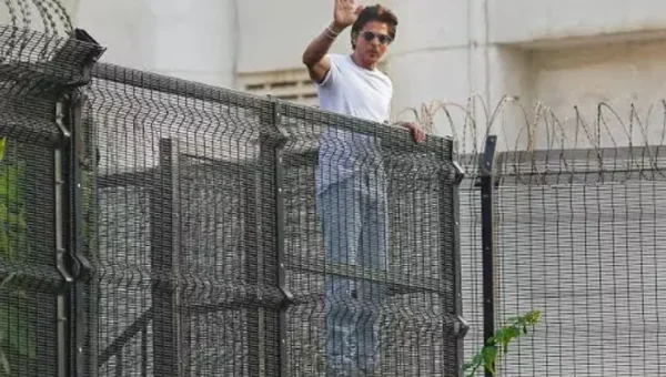Shah Rukh Khan stopped at Mumbai airport over luxury watches