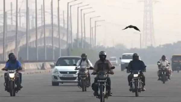 Air Pollution in Delhi: Govt implements GRAP 4