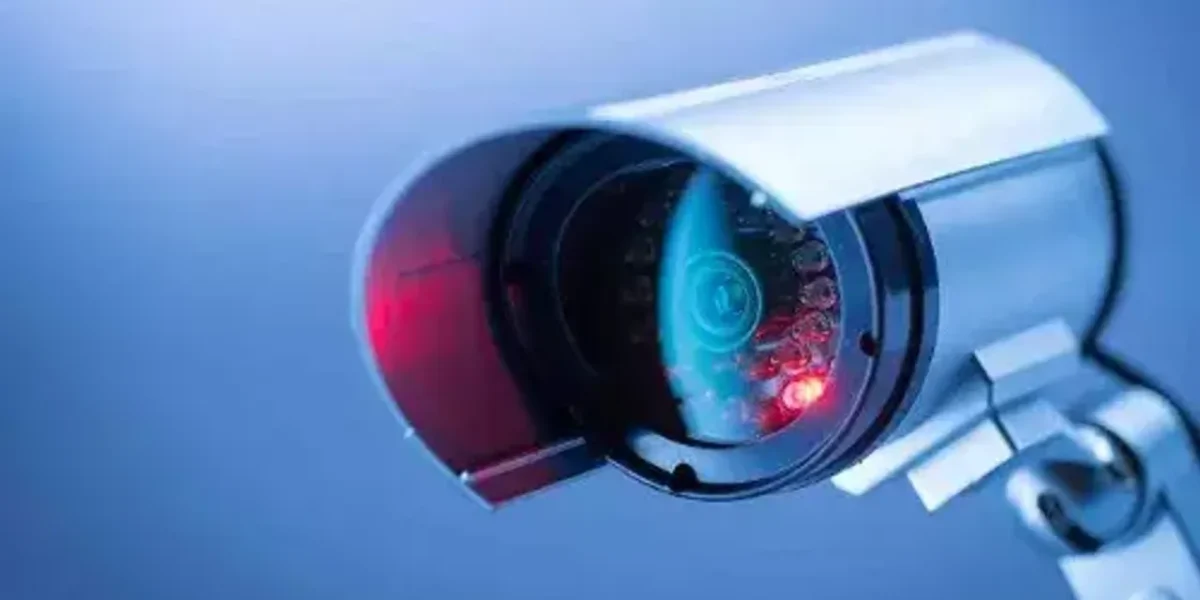 Chinese students invent ‘invisibility cloak’ that can evade security cameras