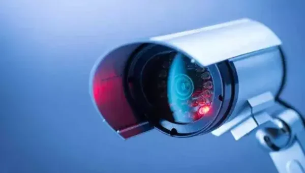 Chinese students invent ‘invisibility cloak’ that can evade security cameras