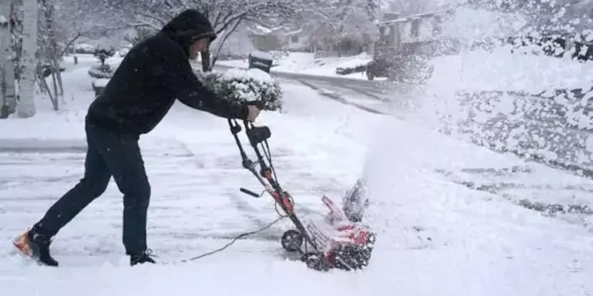 Coldest Christmas in decades for Americans: Over 1 million without power as winter storm hits