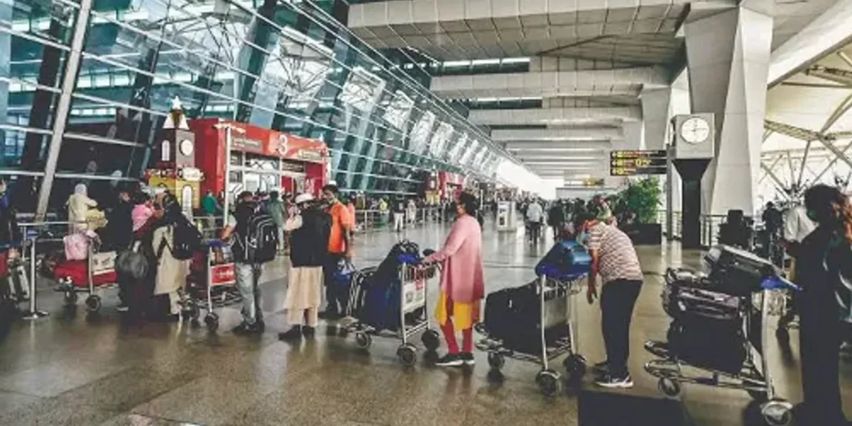 Decongestion at airports: Govt to introduce 3D baggage scanners soon