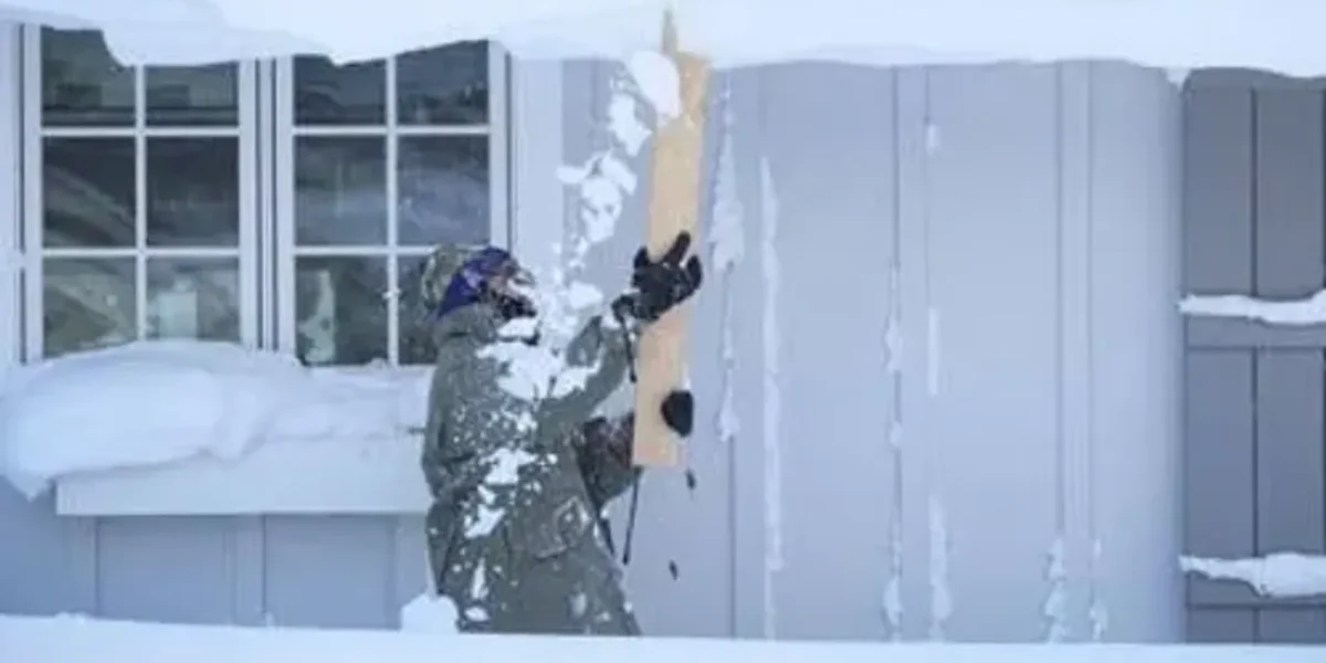 US winter storm: Death toll rises to 34 as deep freeze paralyses Buffalo area in New York