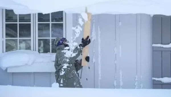 US winter storm: Death toll rises to 34 as deep freeze paralyses Buffalo area in New York