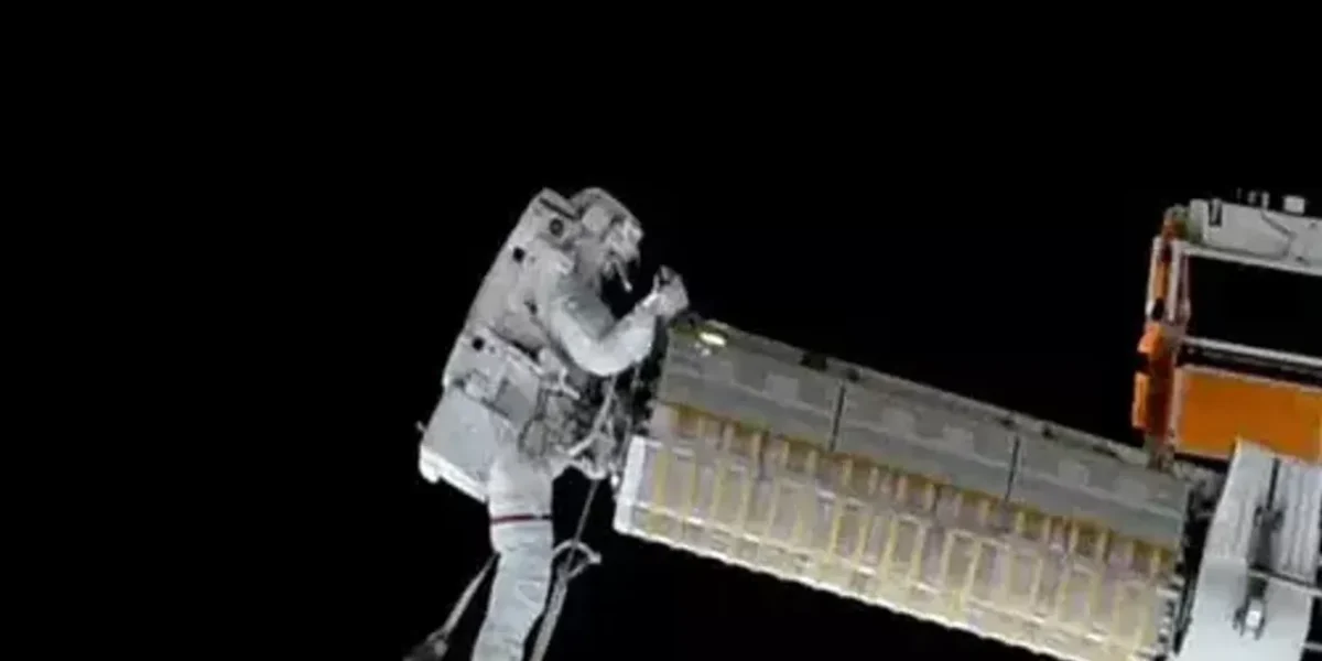 NASA astronauts install new roll-out solar array on Space station