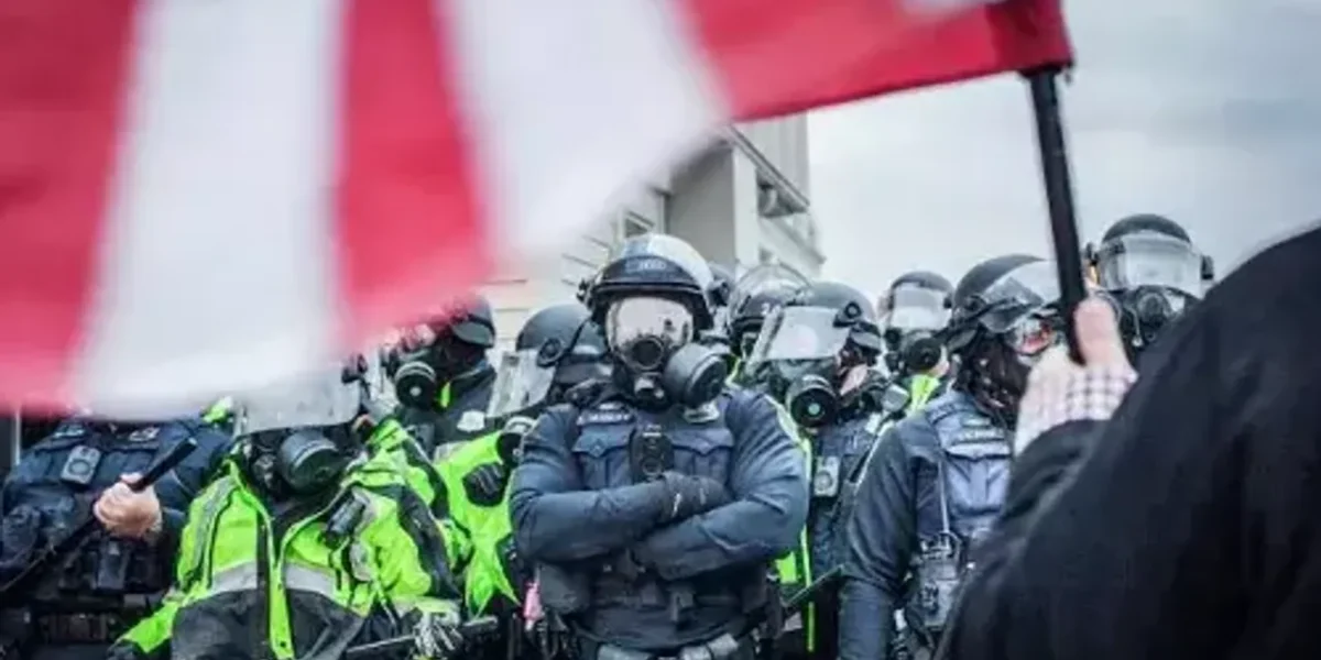 Congressional gold medals to police officers who protected Capitol from rioters on Jan 6