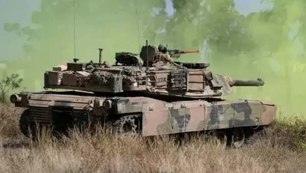 Ukraine soldiers reach UK to undergo battle tank training