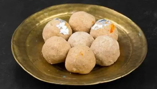Kabuli Pinni Recipe: If you love making sweets and snacks at home, make sure you put this on your list