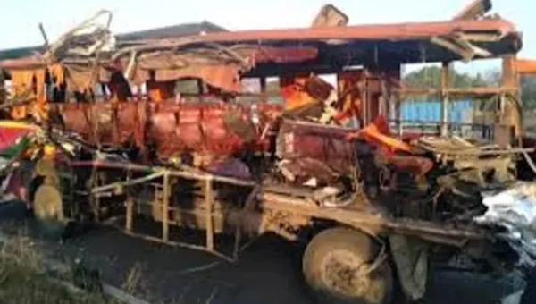 10 killed in road accident on Nashik-Shirdi highway