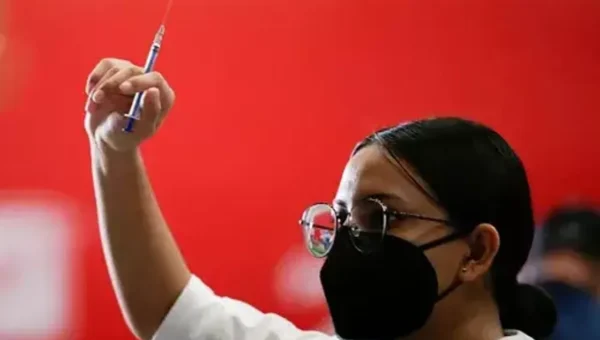 US proposes once-a-year COVID shots for most Americans