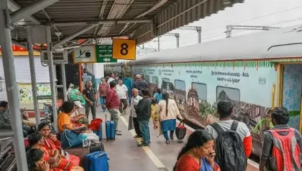 Deluxe AC tourist train to depart for Garvi Gujarat tour on Feb 28
